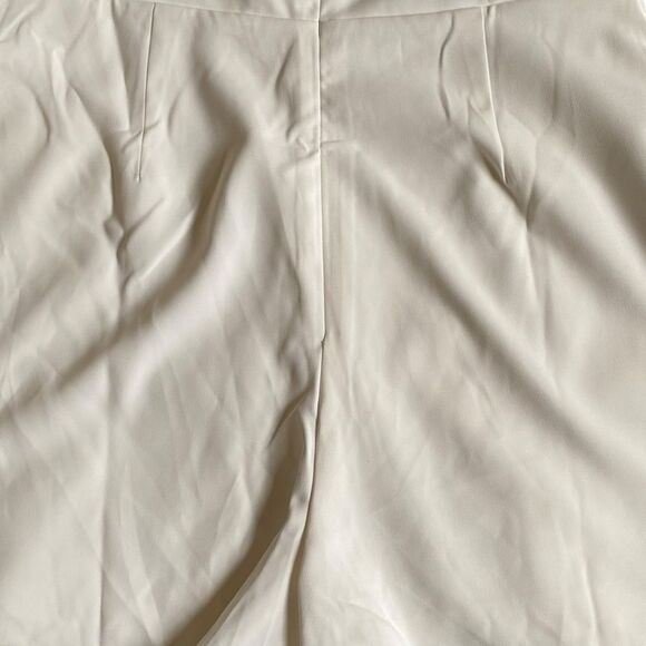 NWOT Lulus Upscale Pose White Button-Front Strapless Romper Sz L Feminine Skort - Picture 13 of 15